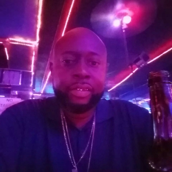 Meet your Posher, Travis - Picture 1 of 1